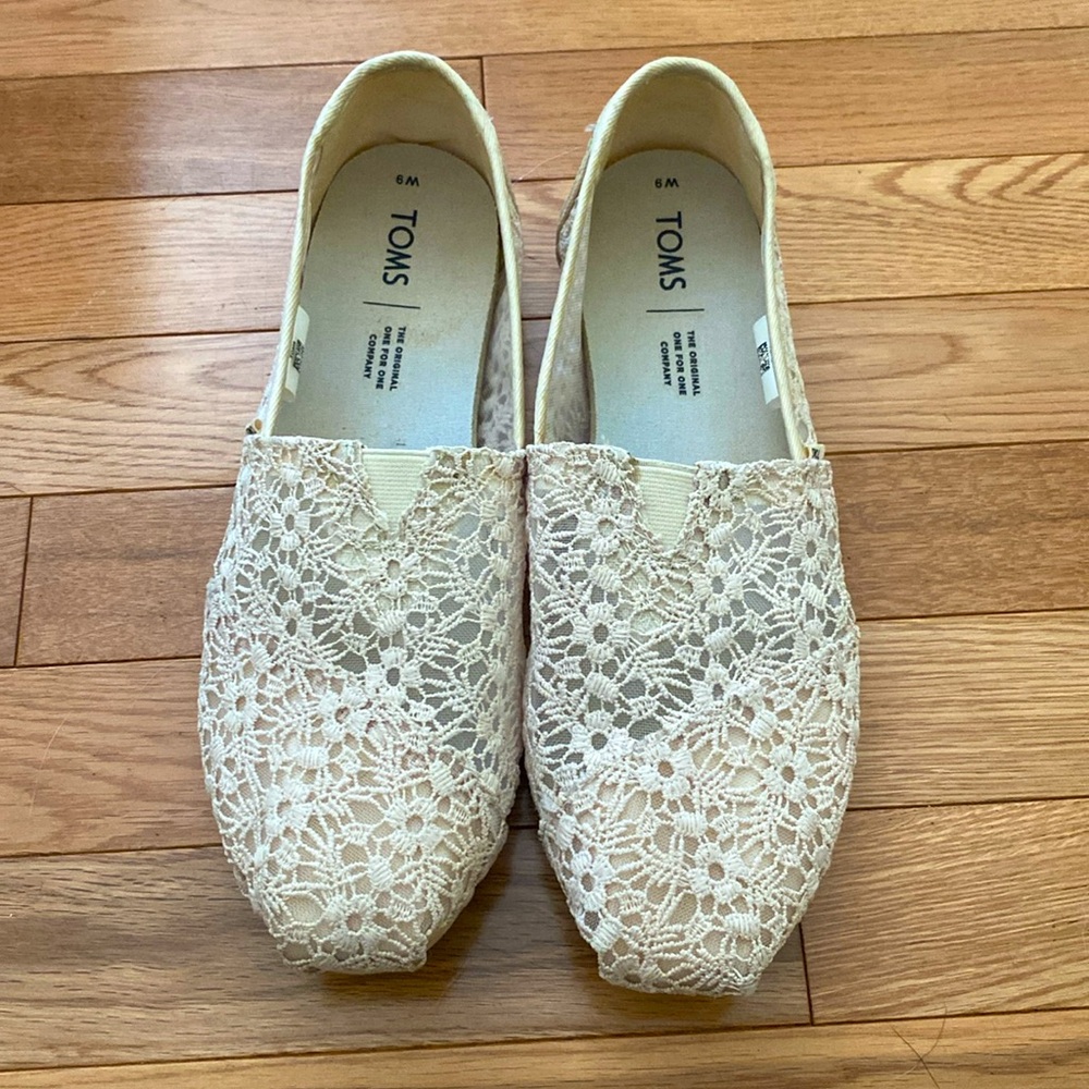 TOMS Cream Lace Classic Shoes